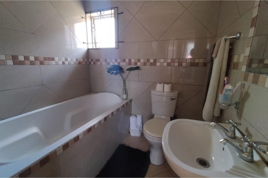 2 Bedroom Property for Sale in Amalinda Eastern Cape